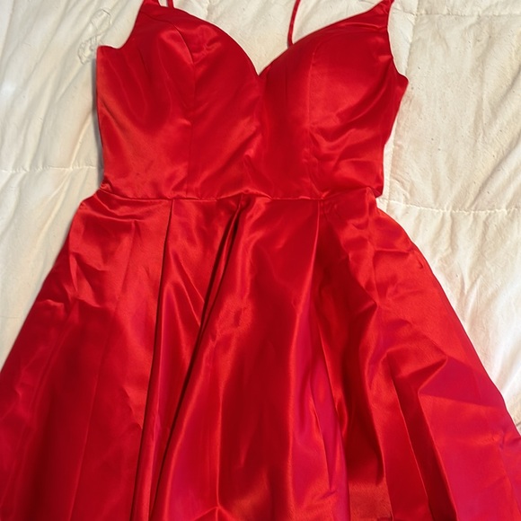 Red Mini dress - Picture 2 of 3